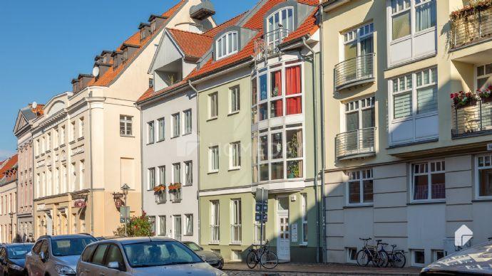 Perfekt für Kapitalanleger: Mehrfamilienhaus mit viel Potenzial in guter Lage Hansestadt Rostock