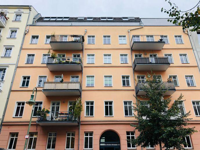 TOPLAGE: Maisonettewohnung mit 2 Terrassen und Blick auf den Fernsehturm Berlin