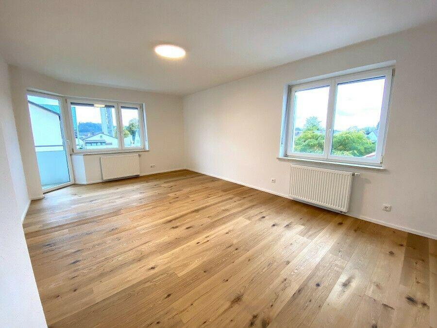 Provisionsfrei* Neu renovierte 3- Zimmer Wohnung mit Balkon Altötting