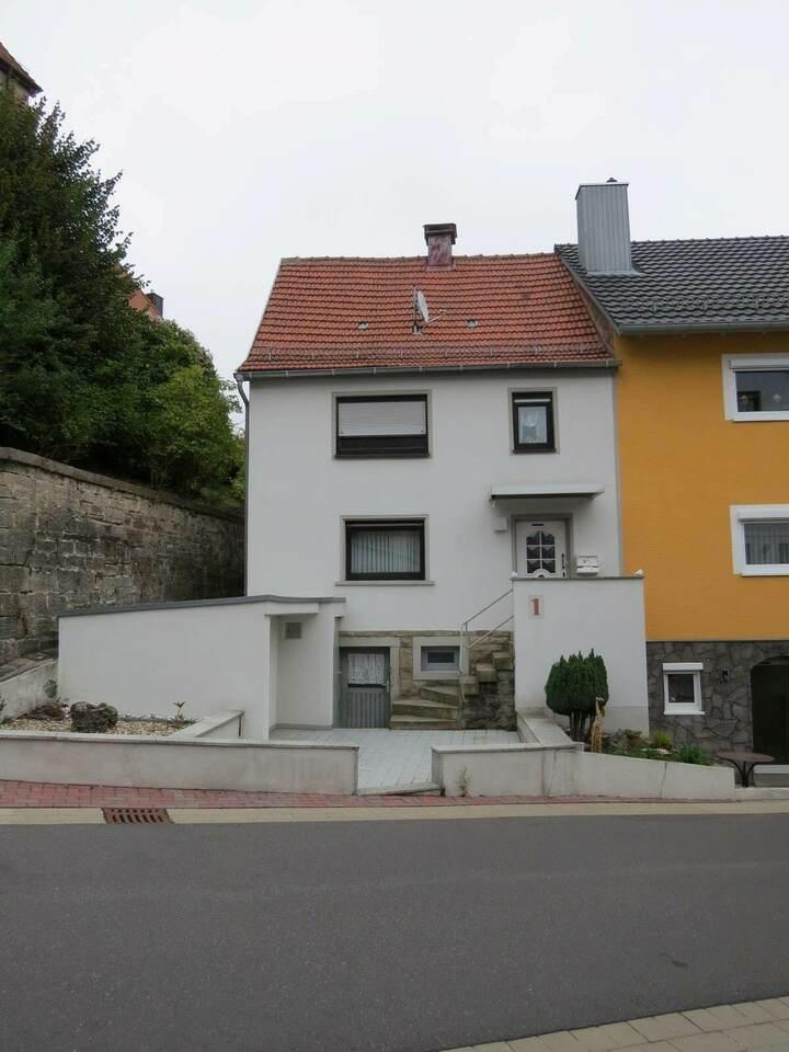 Wir bieten an. Doppelhaushälfte mit potential! Baden-Württemberg