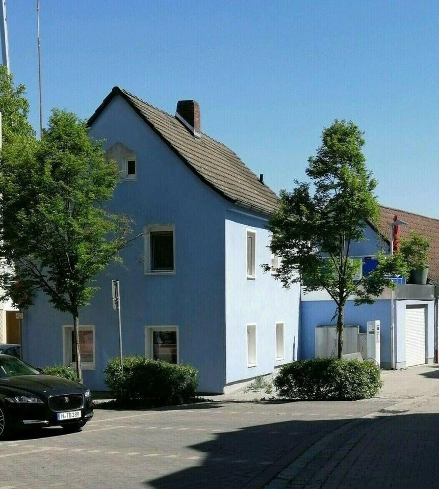 Kleines Stadthaus für Individualisten m. 2 Garagen, PRIVATVERKAUF Zirndorf