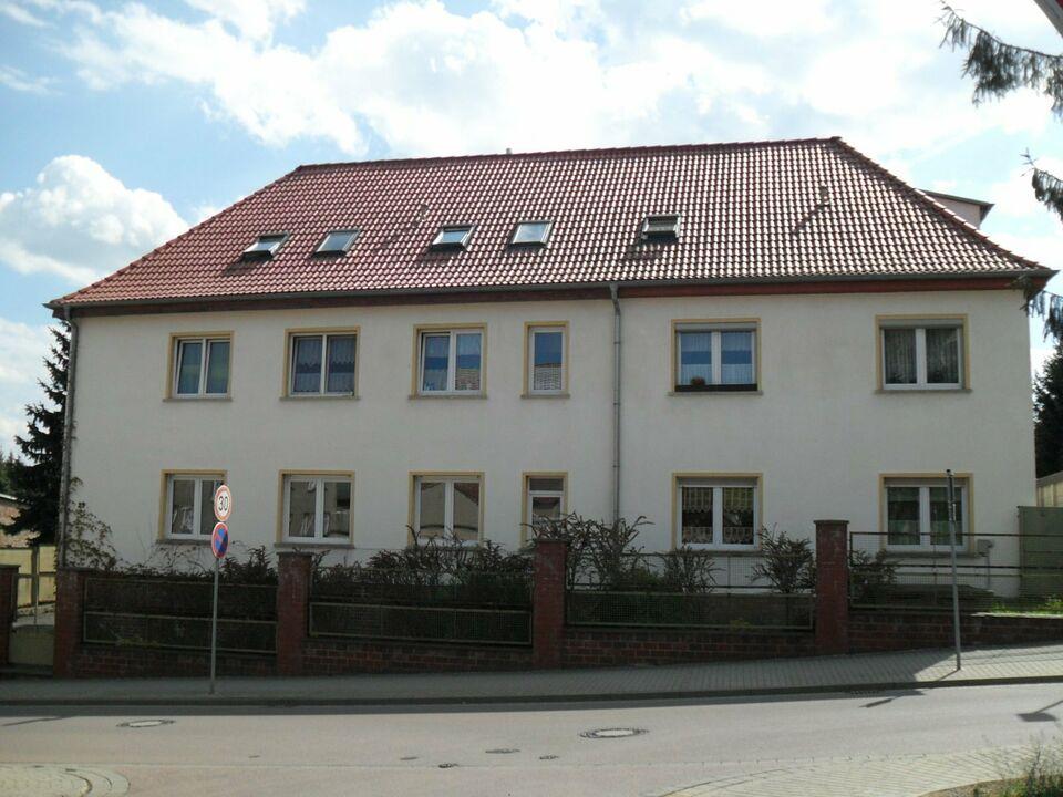 Mehrfamilienhaus in zentraler Lage von Hettstedt mit Garagen und Sachsen-Anhalt