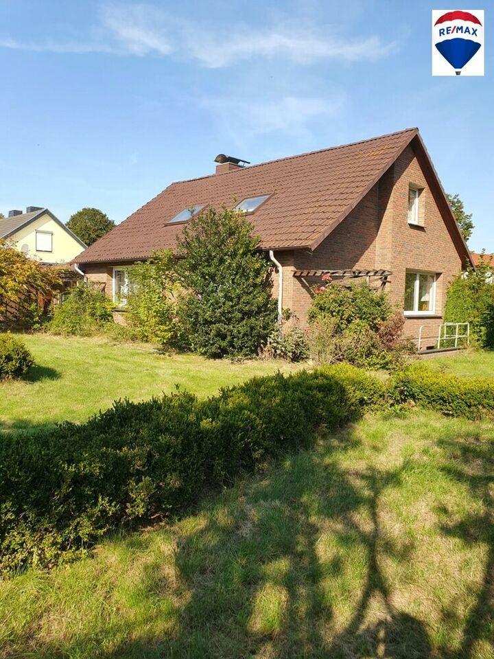 Sanierungsbedürftiges Einfamilienhaus in toller Lage in Espelkamp zu verkaufen! Nordrhein-Westfalen