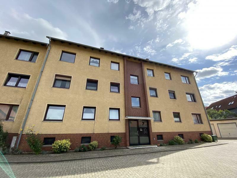 Gepflegte 3-Zimmer-Eigentumswohnung in Lehre mit PKW Stellplatz, Balkon und Kellerraum Lehre