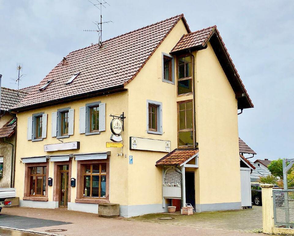 Haus mit 4 Wohnungen und einem Gewerberaum / Gastronomie /Sonstiges Baden-Württemberg