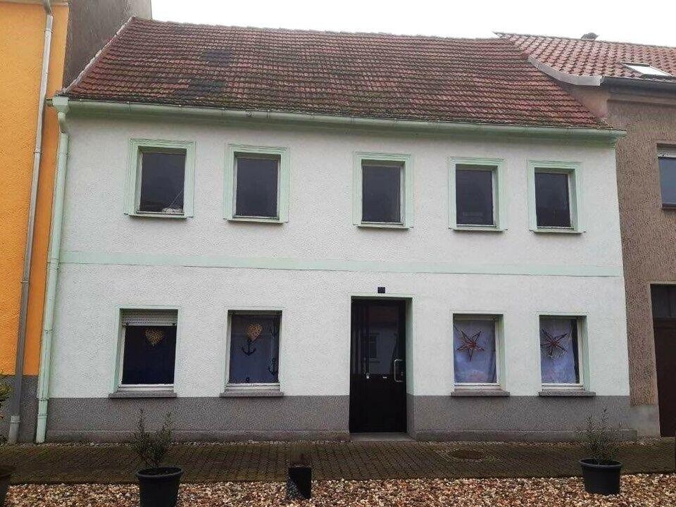 Sanierungsbedürftiges Haus auf großem Grundstück sucht fleißige Hände / für Neubau geeignet Sachsen-Anhalt