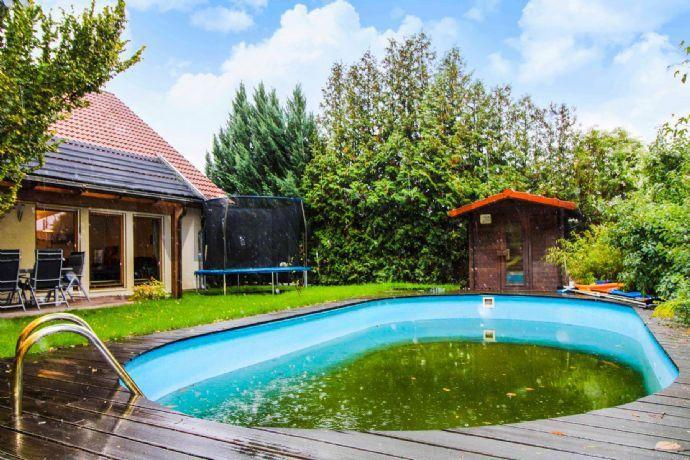 Gehobenes Einfamilienhaus mit Pool und Sauna: Großzügiges Wohnen nahe des großen Zernsees Kreisfreie Stadt Darmstadt