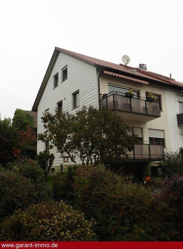 Solides Zweifamilienhaus mit zwei Stellplätzen, Garage und Garten Baden-Württemberg