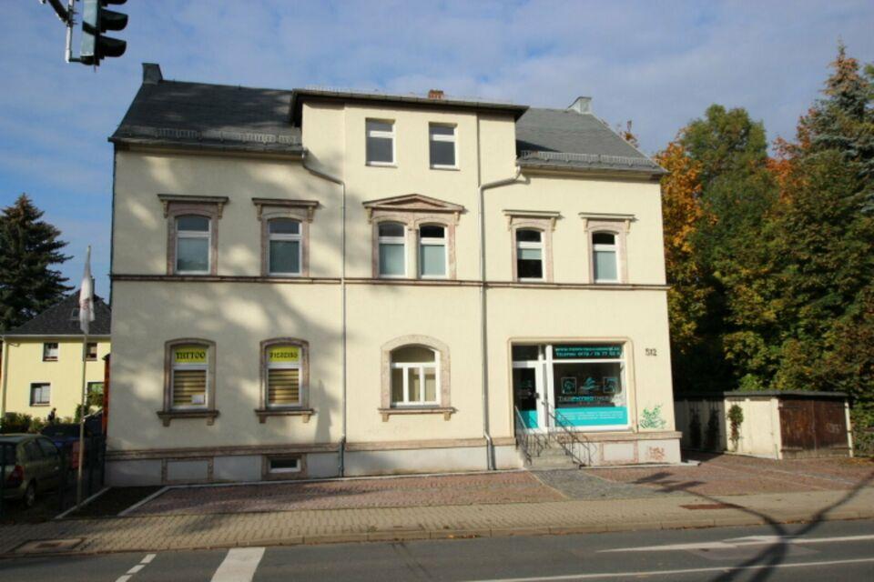 Wohn- und Geschäftshaus, mit weiterer ca. 800 m² Baulandfläche Siegmar