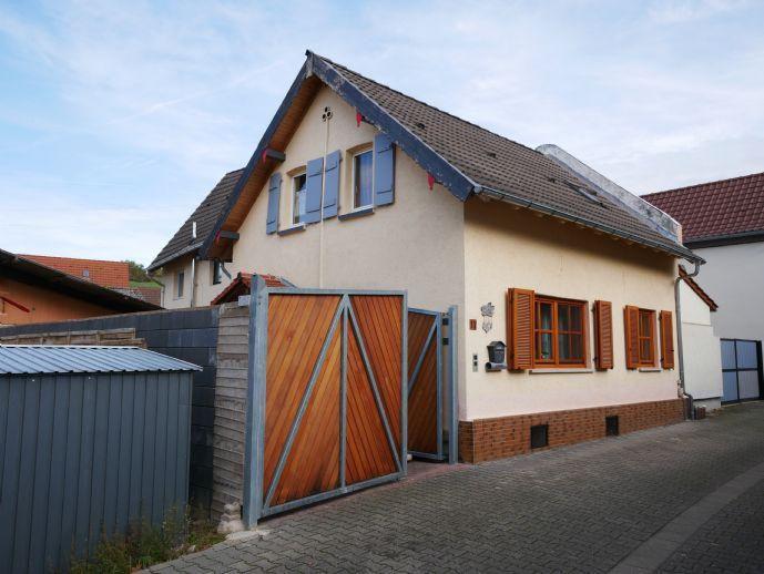 Gemütliches Einfamilienhaus mit 5 Zimmern und Innenhof in Sulzheim Kreisfreie Stadt Darmstadt