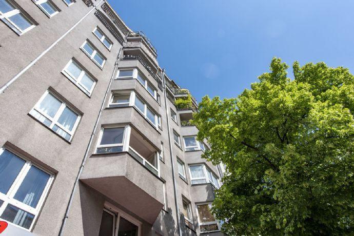 Provisionsfreie Kapitalanlage-Wohnung mit Wintergarten und Balkon in begehrter Lage Zepernicker Straße