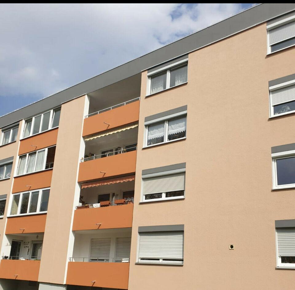 Schöne frisch renovierte 4 -Zimmer Wohnung mit Stellplatz Kirchheim bei München