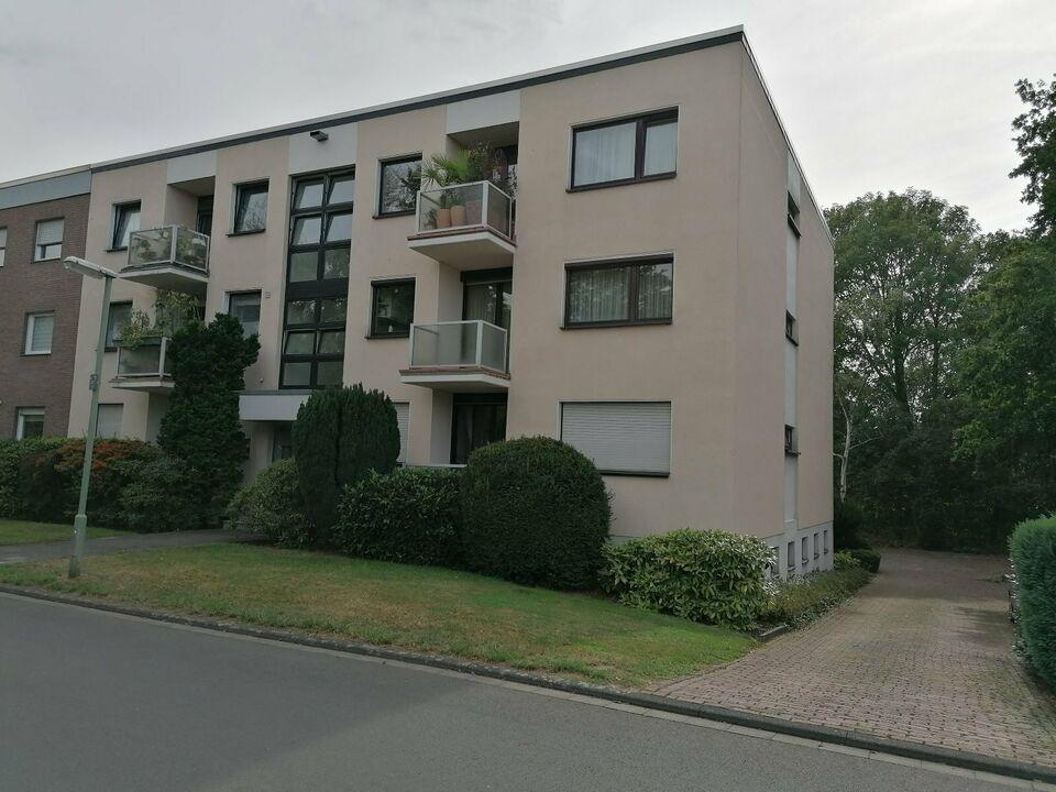 Bergheim: Citynahe helle 2 Zimmer Souterrain Wohnung ** Renoviert Nordrhein-Westfalen