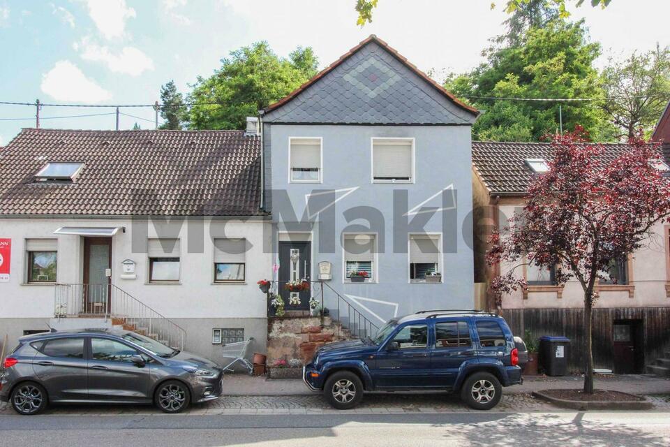 Absolut zentral: Vermietetes Reihenhaus mit Garten, Balkon und Innenhof nahe Saarbrücken Großrosseln