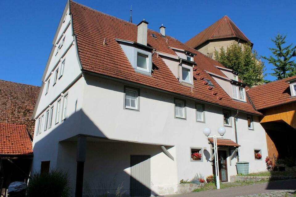 3,5-Zimmer Maisonette samt Dachstudio in denkmalgeschütztem Kunstwerk Marbach am Neckar