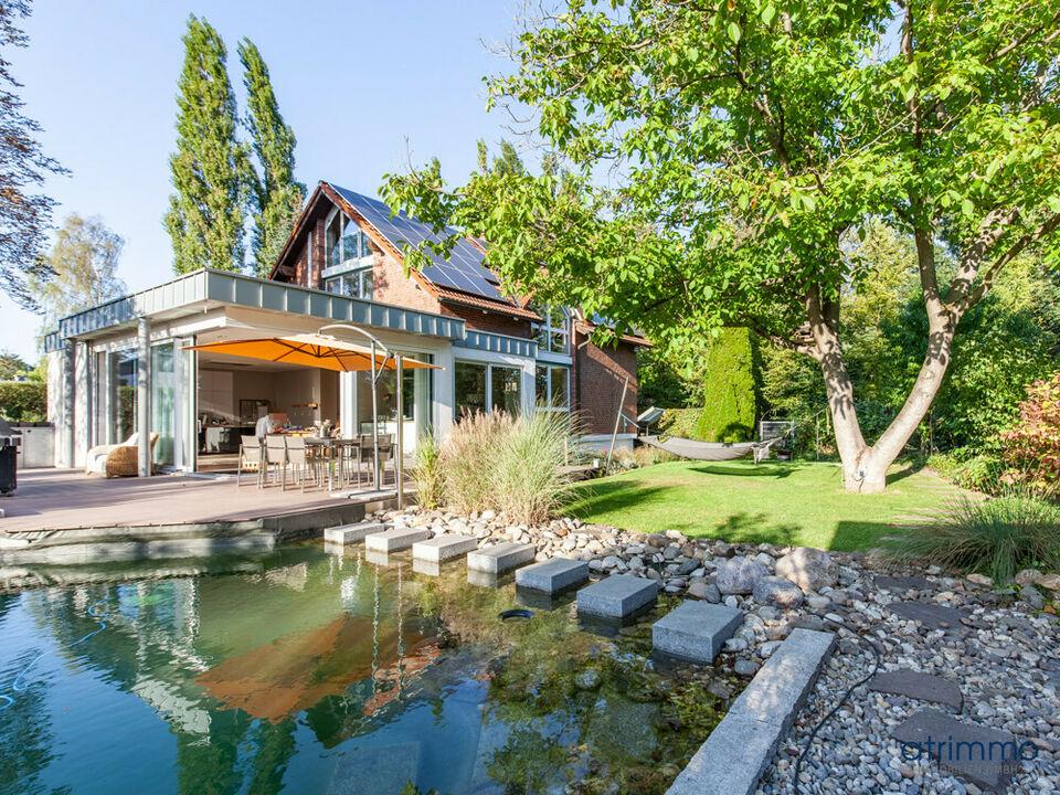 Freistehendes Luxus-Einfamilienhaus mit viel Platz, Sonnengarten und Schwimmteich im Top-Zustand Nordrhein-Westfalen
