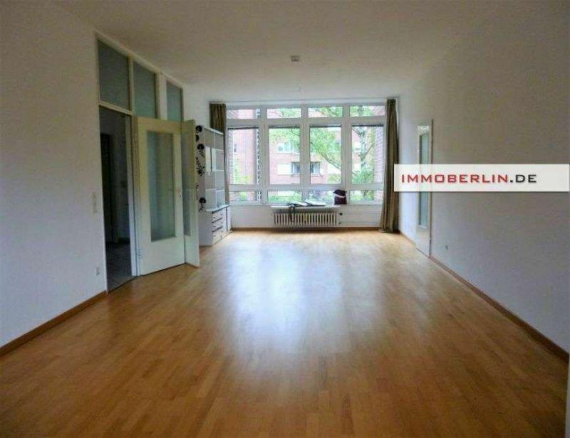 IMMOBERLIN.DE - Komfortable Wohnung mit Südwestloggia und Garage Reinickendorf