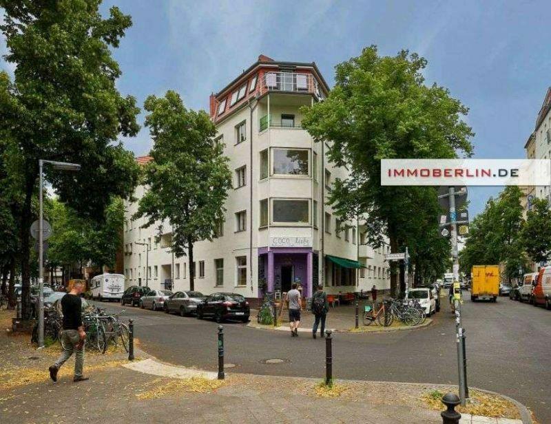 IMMOBERLIN.DE - Sehr attraktive Wohnung mit ruhigem Balkon im Richardkiez Neukölln