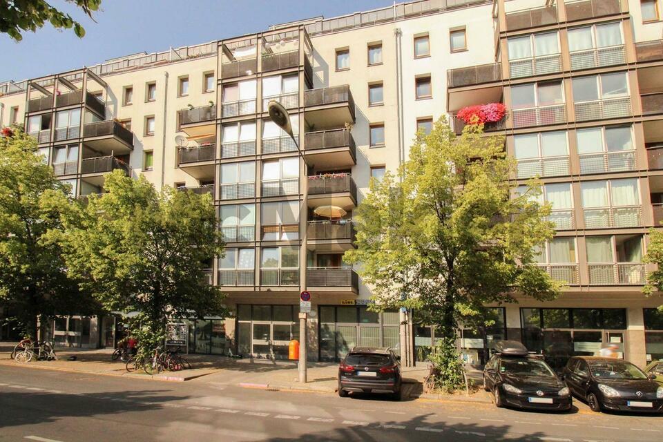 Unkompliziert vermietetes Anlageobjekt: 2-Zi.-Wohnung mit Balkon am Volkspark Friedrichshain Berlin