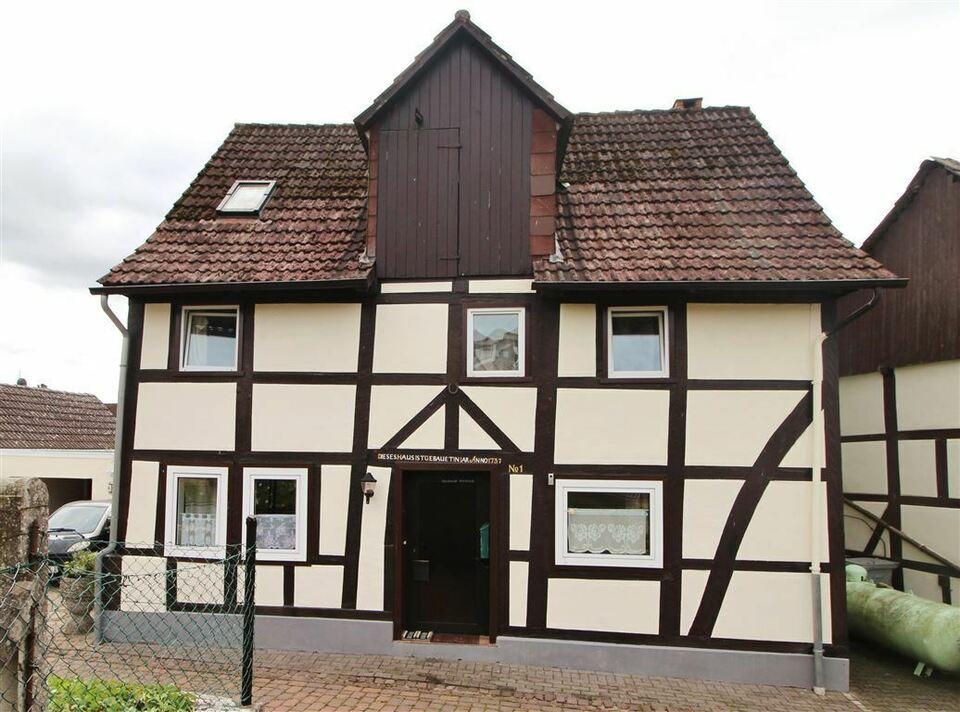 Modernisiertes Fachwerkhaus mit Garage und Garten in Holzminden-Polle Polle