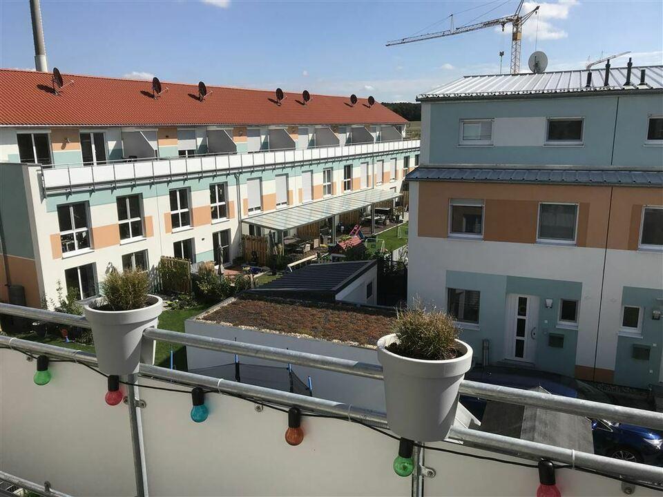 RMH in Adelsdorf - nahe Herzogenaurach, neuwertig mit Garten und Dachterrasse + Garage u. Stellpl. Herzogenaurach
