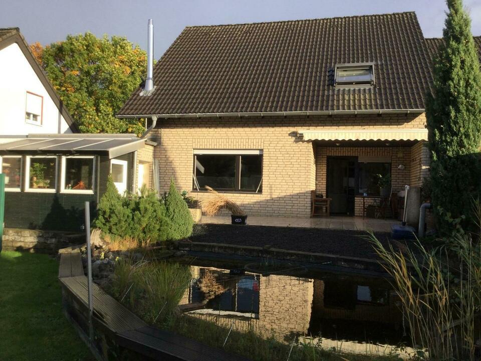 Geräumige Doppelhaushälfte im Zentrum von Bergheim-Niederaußem! Nordrhein-Westfalen