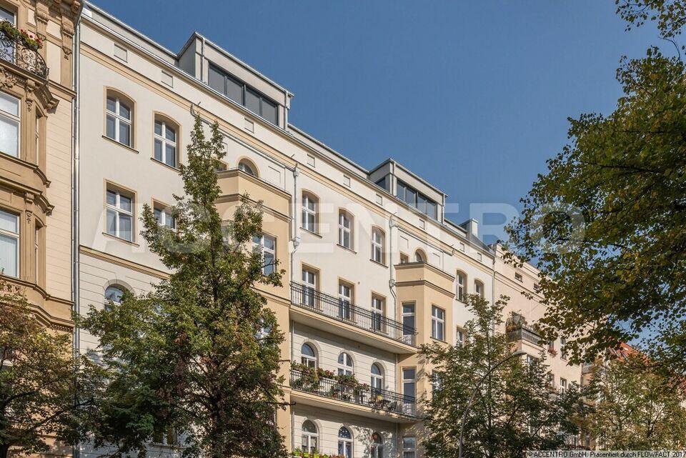 Neubau-Dachgeschoss mit großer Wohnküche und Terrasse zum Selbstbezug in Berlin-Mitte Wedding