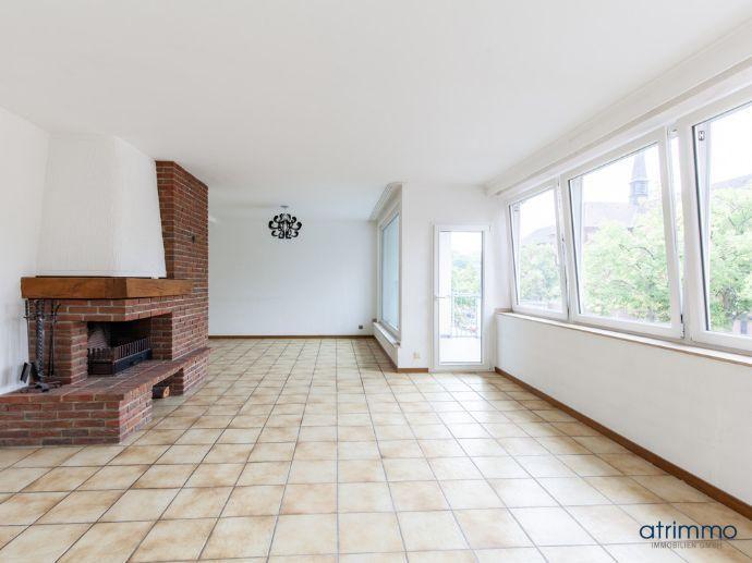 Helle Vier-Zimmer-Wohnung mit Kamin und zwei Balkonen in idyllischer Bestlage am Bunten Garten Mönchengladbach