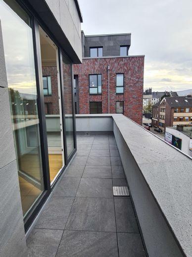Neubau! Penthouse mit 3 Zimmern und zwei Terrassen am Wandsbeker Quarree Hamburg