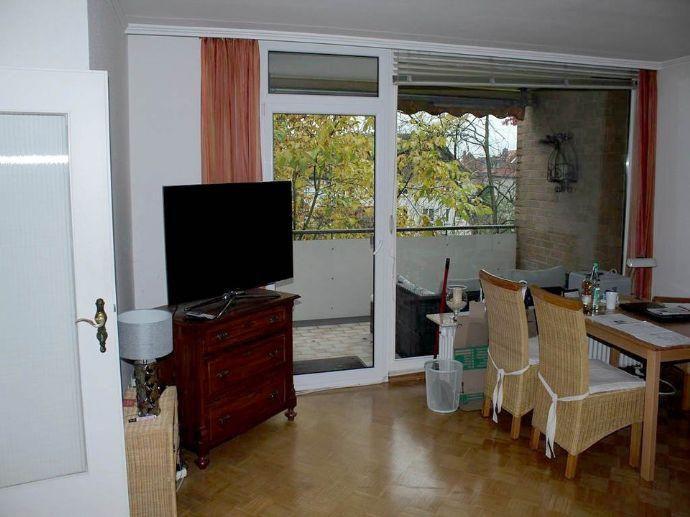 TOPLAGE: Großzügige 2,5 Zimmer - Wohnung mit viel Charme, Balkon und Garage Celle