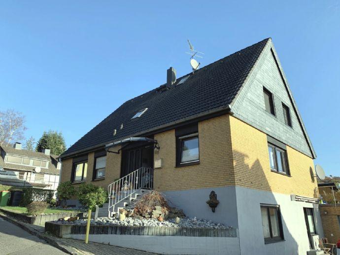 Zweifamilienhaus mit Einliegerwohnung in traumhafter Lage von Remscheid-Süd Remscheid