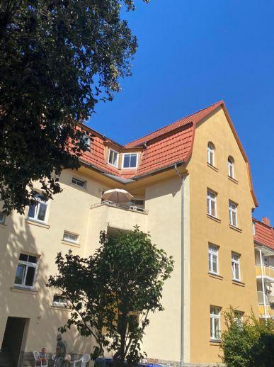 ***helle und geräumige Dachgeschosswohnung mit Einbauküche und Stellplatz***provisionsfrei*** Thomas-Müntzer-Siedlung