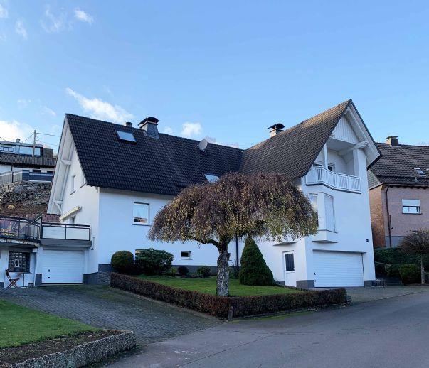 Geschmackvolles Zweifamilienhaus in gefragter Wohnlage von Attendorn-Neuenhof! Kreisfreie Stadt Darmstadt