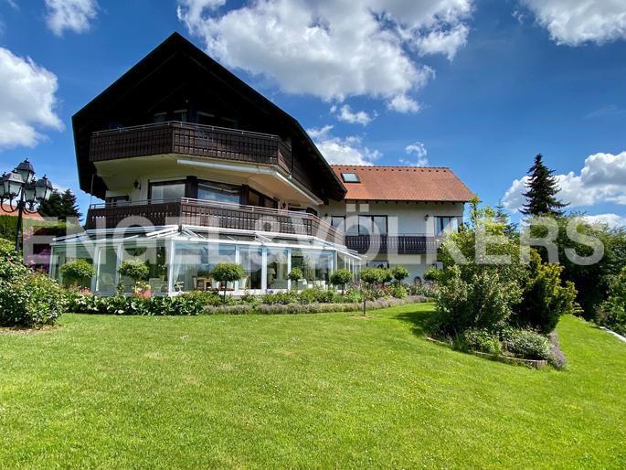 Eindrucksvolle Unternehmer Villa in Hanglage Meßkirch
