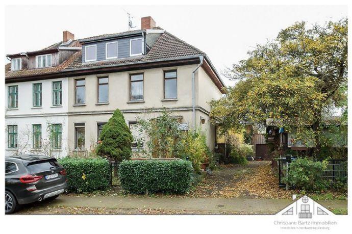 Modernisierungsbedürftiges Wohnhaus in Randlage von Wismar zu verkaufen Straßweg