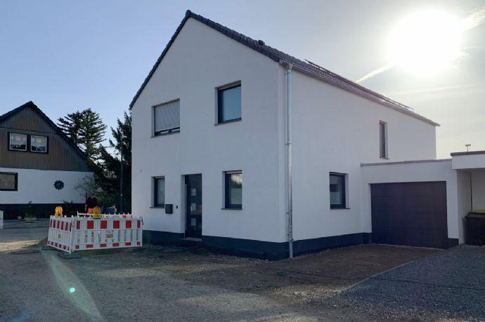 Ref.-Nr. 201113 / Mod., freist. EFH (Neubauprojekt), mit ca. 140 qm Wfl. u. Garage in guter Lage von Alsdorf-Hoengen Kreisfreie Stadt Darmstadt