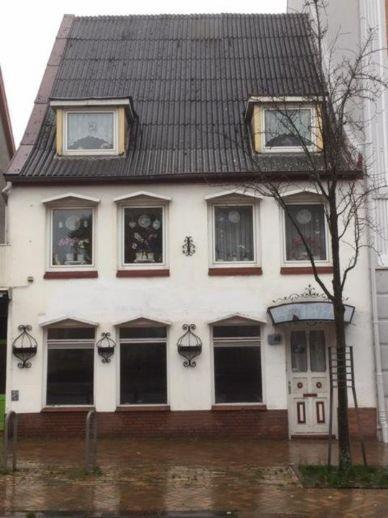 kleines Mehrfamilienhaus im Norden der Stadt Flensburg