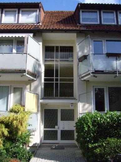 Ruhige 3 - Zimmer Wohnung mit zwei Balkonen Regensburger Straße