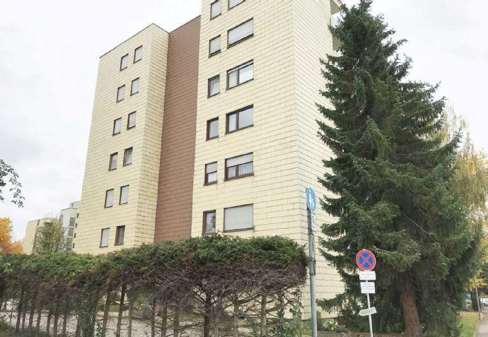 Freie 2-Zimmer-Eigentumswohnung mit Aufzug und Balkon Stuttgart-Mitte