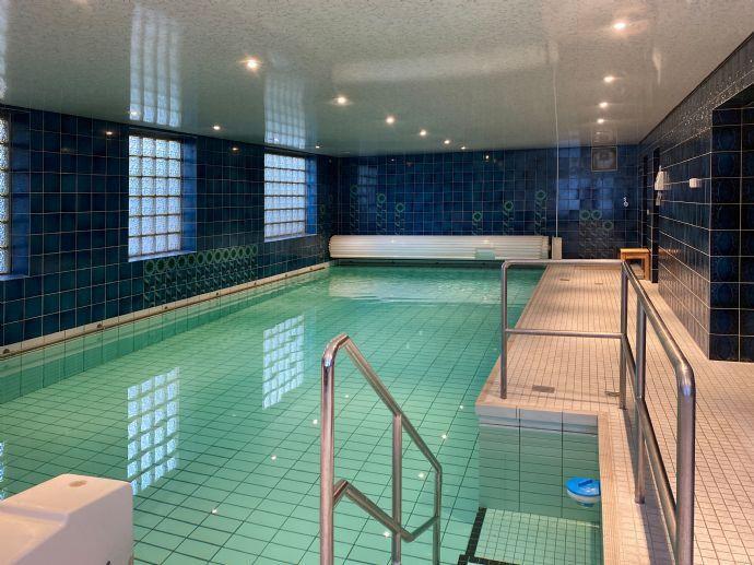 Großzügige 2-Zimmerwohnung mit Kaminofen und gemeinschaftlichem Schwimmbad + Sauna Hamburg