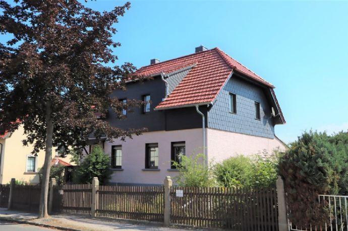 +++ Wohnen in idyllischer Stadtrandlage! Einfamilienhaus mit Veranda, Wintergarten und Garage +++ Dresden