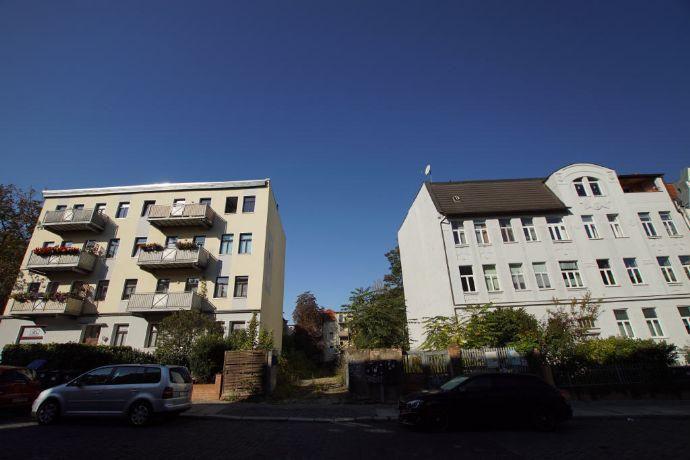 Halle-Südl. Vorstadt: Baugrundstück für 2 MFH mit Konzept Heide-Süd