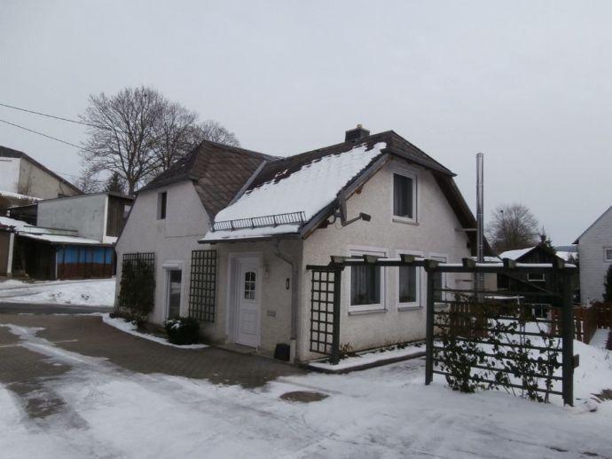 Wohnhaus mit Doppelgarage in waldreicher Umgebung Kreisfreie Stadt Darmstadt
