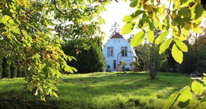 Hochwertig kernsanierte Villa auf einem schönen 550 m² Gartengrundstück. Alsbach-Hähnlein