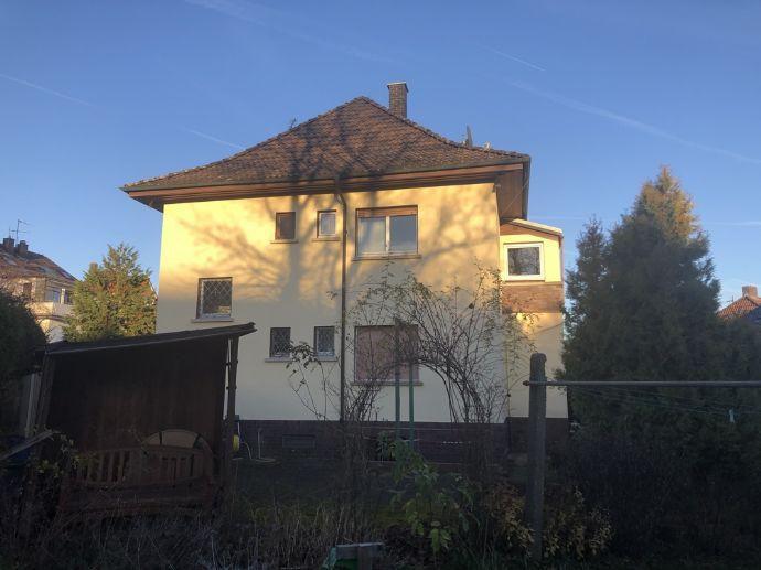 Charmantes Wohnhaus - zentral gelegen und doch sehr ruhig mit großem Garten Höchst im Odenwald