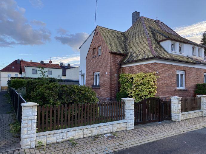 Doppelhaushälfte in attraktiver Lage zu verkaufen Ernst-Thälmann-Siedlung