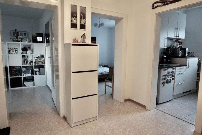 Solide Kapitalanlage - vermietete 2,5-Zimmer-Wohnung im 2. OG Königgrätzer Straße