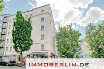 IMMOBERLIN.DE - Top-Investmentpaket: 3 sanierte Altbauwohnungen in gefragter Lage Berlin