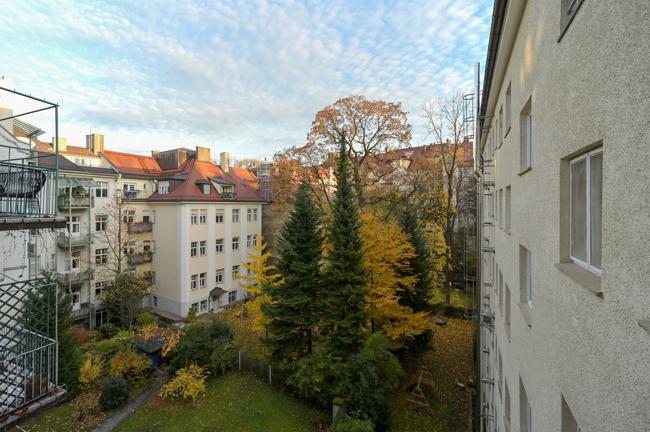 Begehrte 3,5 -Zimmer Wohnung in exzellenter Lage nahe Isar und Englischem Garten Kirchheim bei München