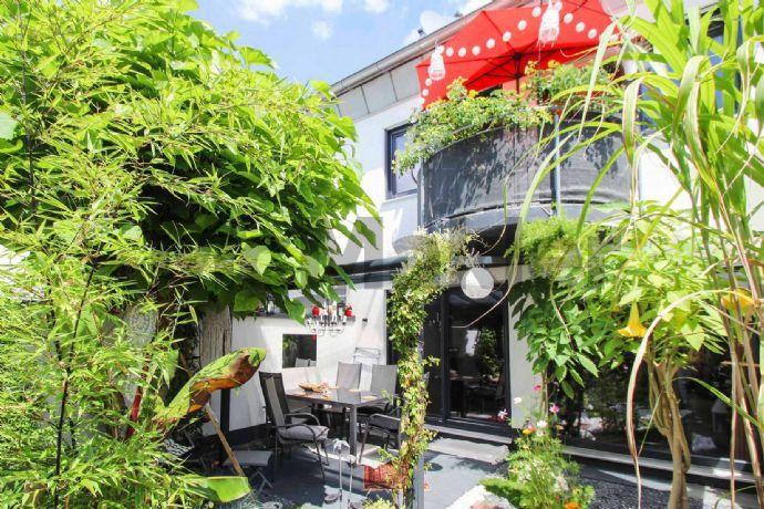 Gartenparadies in Ingolstadt-Süd: Modernes RMH mit Garten, Sonnenterrasse und Balkon in ruhiger Lage Ingolstadt
